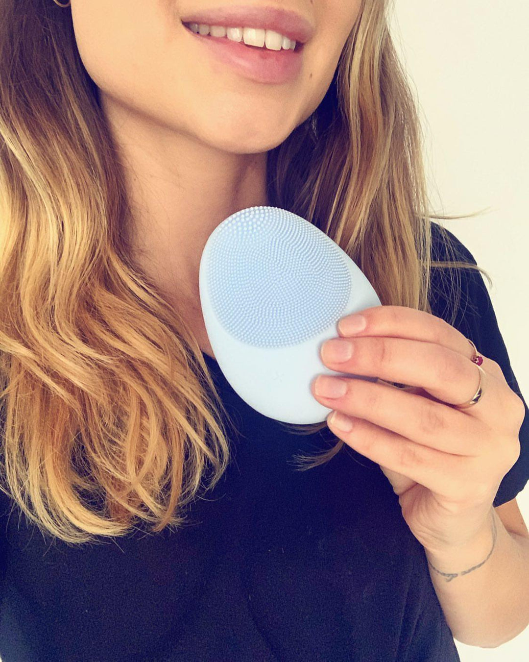 Mellow W-SONIC Silicone Facial Cleansing Brush - ZAQ