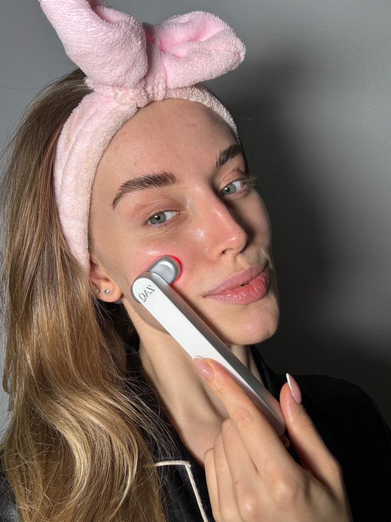 Lift. Clear. Glow. All in 3 minutes.