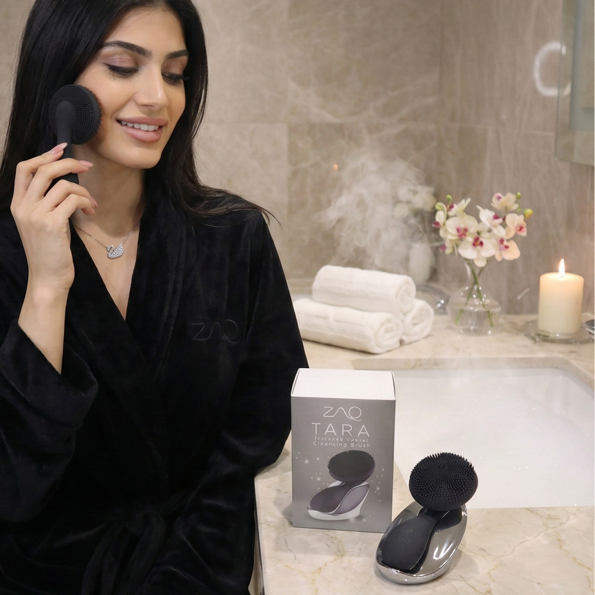 ZAQ Tara cleansing brush